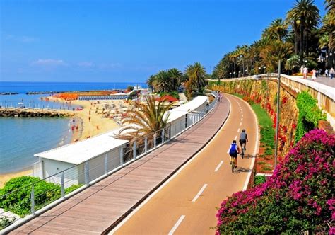 Dopo l'anticipazione da parte del presidente della regione, attilio fontana, è arrivata la conferma ufficiale con la firma dell'ordinanza da parte del ministro della. Liguria in zona arancione, cosa cambia fra sport e passeggiate