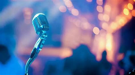 The Best Karaoke Songs Popular Songs To Sing Along To Ticketmaster Blog