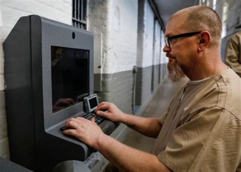 In Us Prisons Tablets Open Window To The Outside World