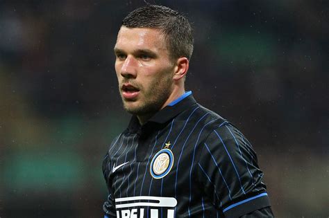 The german world cup winner was pictured holding an inter scarf shortly after flying to italy on friday, and on saturday. Lukas Podolski: I'm going back to Arsenal to play after ...