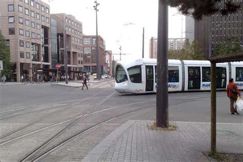 Bbc News In Pictures Lyon Trams Gallery Tram