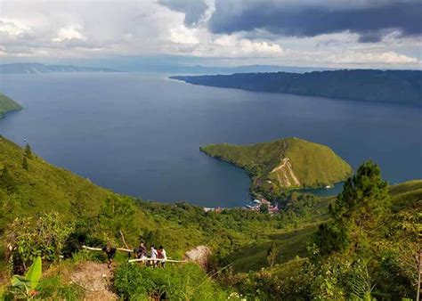 8 Pulau Eksotis Di Danau Toba Tobaria