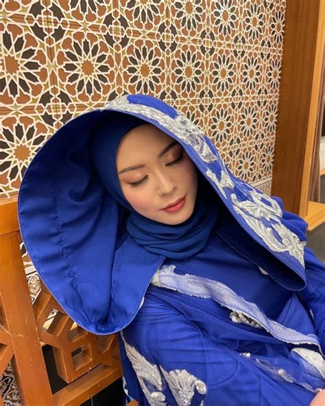 Gak Jadi Lepas Hijab Ini Deretan Potret Terbaru Ayana Moon Yang Makin Anggun Dan Bikin Teduh Di