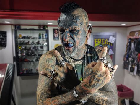 Tienen Cientos De Tatuajes Y Alcanzaron El Récord Guinness La Historia De “la Pareja Más