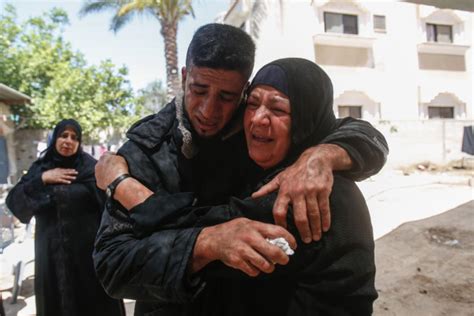 شاهد تشييع جثامين خمسة مواطنين في مناطق متفرقة من قطاع غزة