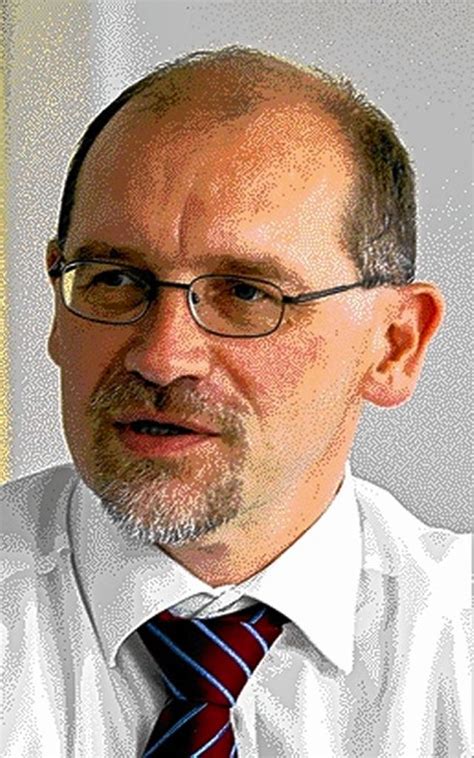 Sicknick, a capitol police officer who took part in defending the capitol during a mob onslaught, died on thursday evening, according to the united states capitol police. Grenzach-Wyhlen: Standort für Wettbewerb fit machen ...