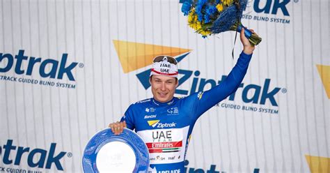 Samen met tim merlier mag hij zijn kans gaan in de sprint, maar zijn knieblessure. Jasper Philipsen: "Alpecin-Fenix is een nieuwe stap in ...