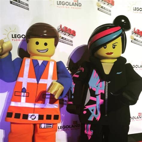 Emmet Wyldstyle And Friends Return In The Lego Movie 4d A New