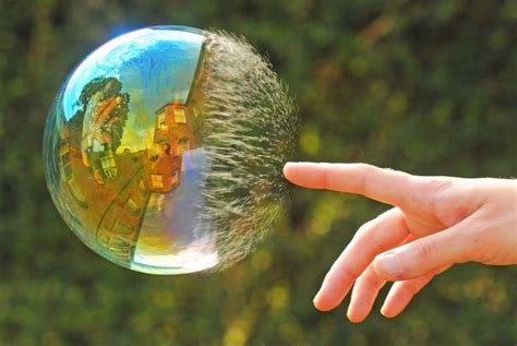 A Fast Shutter Speed Bubbles Photography Macro