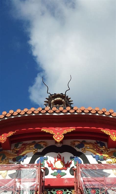 3 just click on the icons, download the file(s) and print them on your 3d printer A dragon head statue, decor the Syuri-jo castle in Okinawa