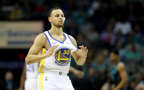 How tall is stephen curry? Video: Stephen Curry Seemingly Heard About Nipsey Hussle's ...