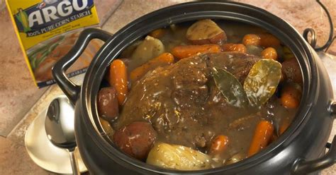 I came up with this for our dinner tonight and dh said that it was excellent and that i needed to post it on that recipe website the meat is simmered with the onions and peppers which are then made. 10 Best Beef Chuck Tender Roast Recipes