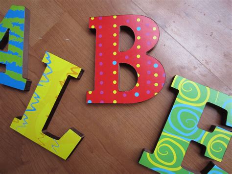 30 Ideas To Decorate Wooden Letters