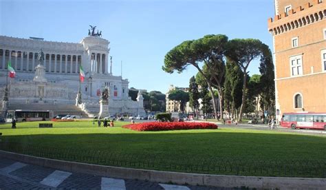 Piazza Venezia Rome Building Statues And Tips For Visiting