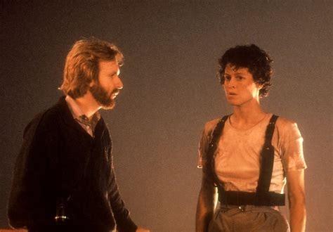 Sigourney Weaver Reparle Du Alien 5 De Neill Blomkamp Soutenu Par James Cameron Et Peut être