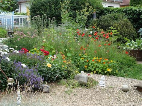 Sie zentrieren die energien und wirken strukturierend. Feng Shui, Frühling und Garten | Everyday Feng Shui
