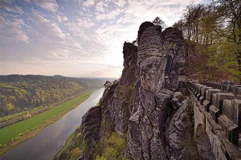 Svizra), officially the swiss confederation (latin: Sächsische Schweiz: Wandern im Elbsandsteingebirge ...