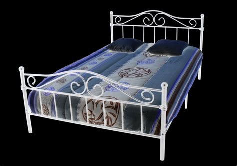 Ce lit en métal comporte une tête de lit d'une hauteur de 96 cm. Lit MARDI blanc 140x190 cm - Lits 2 places - Chambre