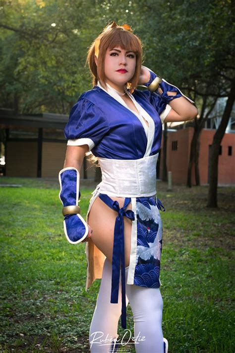 kasumi from dead or alive cosplay