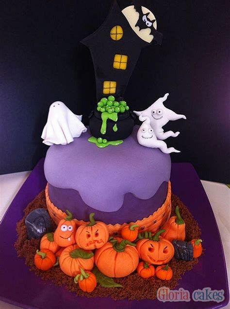These cupcakes are all about decoration. 64 best Fondant Halloween images on Pinterest | Descendants cake, Decorating cakes and Fondant cakes