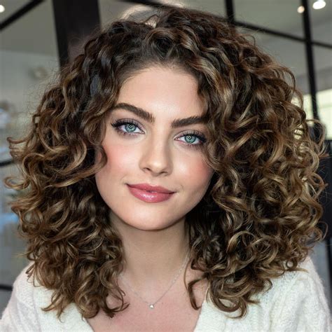 aggregate more than 74 haircuts for curly hair women best in eteachers