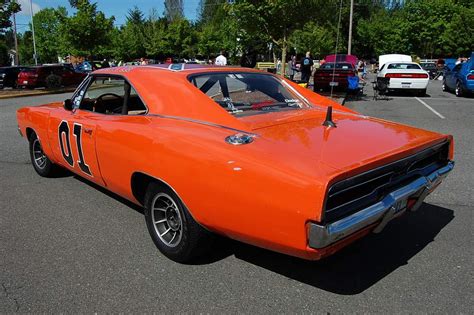 How to jumping a motorcycle battery using another motorcycle battery? Original Dukes of Hazzard General Lee at 2013 Mopars Unlimited Spring Roundup | Mopar Blog