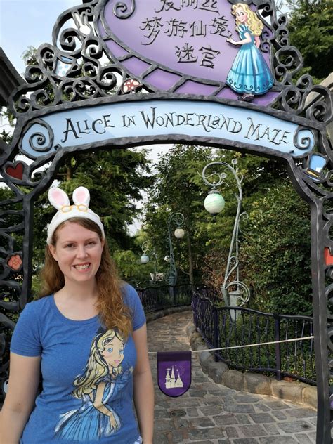Alice In Wonderland Attraction In Disneyland Skyway To Wonderland