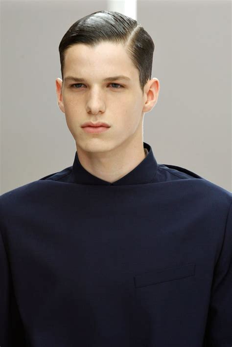 See more ideas about androgynous boy, androgynous, hair styles. Dior Homme 2013 | Androgynous fashion, Mens hairstyles, Future fashion