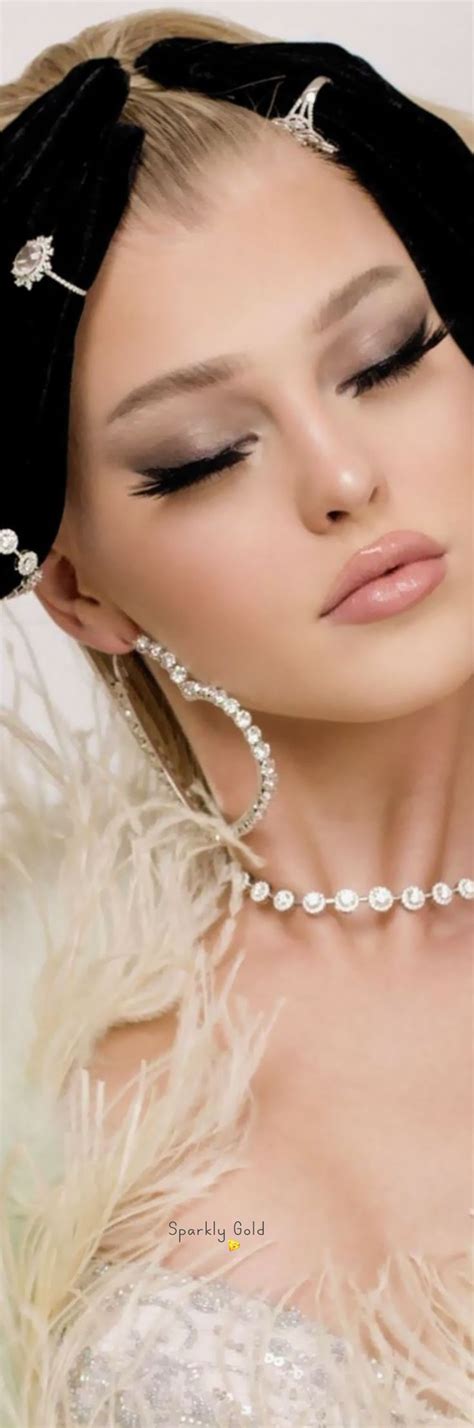Loren Gray Glamour Bulgaria Nov 20 Sparklygold Pearl Jewelry Shades Of Black Ear Cuff