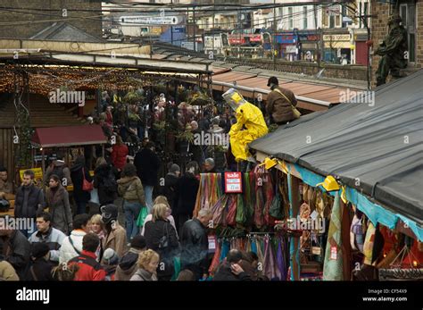 Overlooking Crowds At Stables Market In Chalk Farm Road Stock Photo Alamy