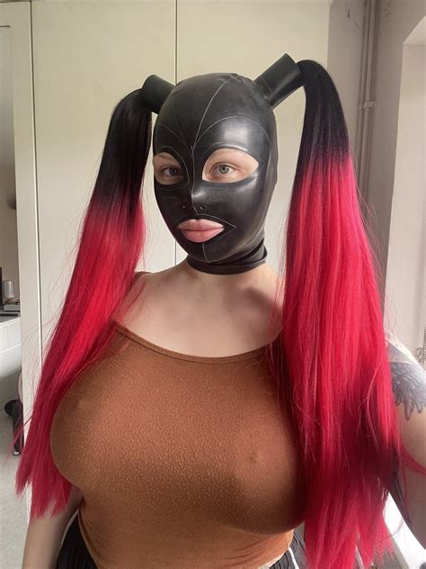Ivy Rose Gehenna On Twitter First Time Ever Trying A Latex Hood And