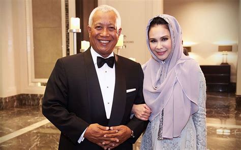 ‹ back to abdullah surname. Wedding of Dato' Seri Tengku Baharuddin Sultan Mahmud and ...