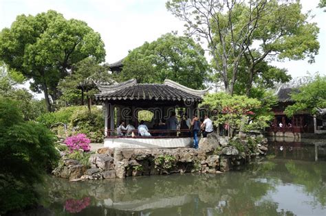 Beautiful chinese garden at the huntington library stock. Beautiful Chinese garden editorial image. Image of pool ...