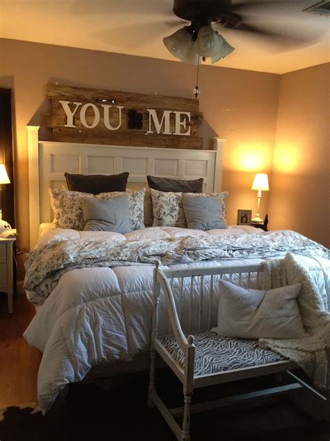 25 Classy Bedroom Wall Decor Ideas To Style Up Your Space Cozy