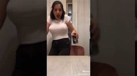 超巨乳インド人 Big Boobs Asian Girls Dancing Youtube