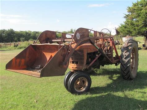 International Harvester H Tractor With Mccormick 33 Loader Bigiron Auctions