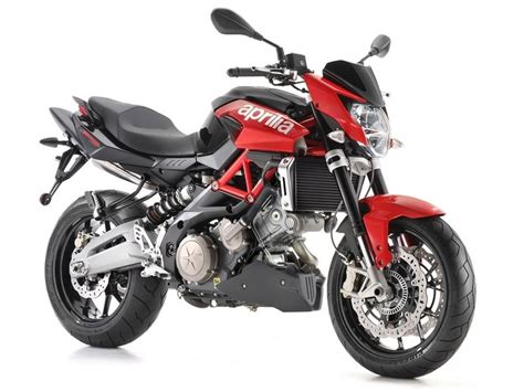 Performance and control the 90° v engine is a true milestone: 2013 Aprilia Shiver 750 ABS | Top Speed