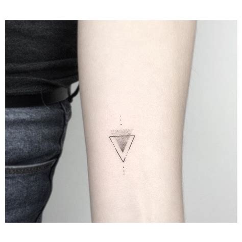 The 25 Best Geometric Tattoos Ideas On Pinterest