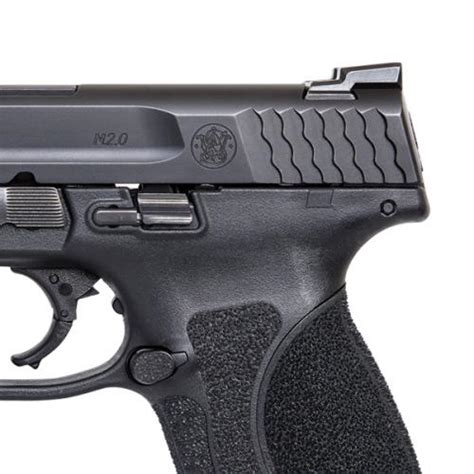 3.5 (8.9 cm) overall length: M&P®40 M2.0™ 4" Compact | Smith & Wesson