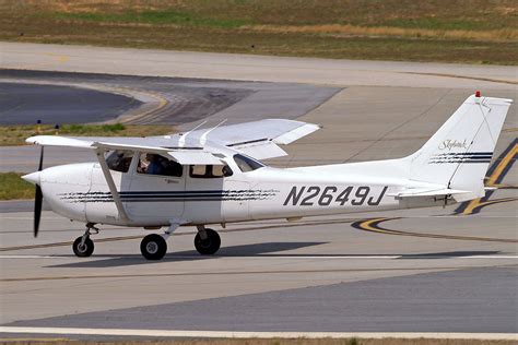 N2649j Cessna 172r Skyhawk 172 80599 American Flyers A Flickr