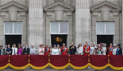 jubilee balcony moment tells uk monarchy s story over years wtop news