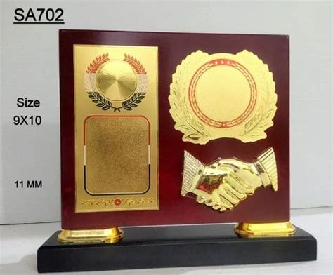 Wooden Trophy Momento At Rs 200piece In Moradabad Id 2852289090333