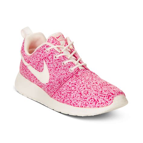 Lyst Nike Roshe Run Sneakers In Pink
