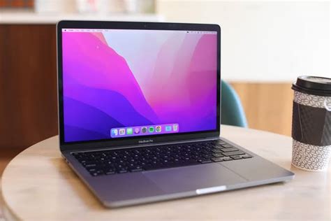 Apple Macbook Pro 13 M2 Mulai Resmi Dijual Di Indonesia