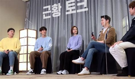 Melanjutkan kisah dari season pertamanya drama ini menggambarkan kisah para dokter, perawat, dan pasien di rumah sakit. Drama Korea Hospital Playlist Season 2 Rilis Tanggal ...