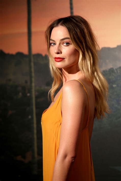 Margot Robbie At Once Upon A Time In Hollywood Premiere In Rome 0802