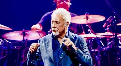 Sir thomas john woodward, obe (born 7 june 1940), known by his stage name tom jones, is a welsh singer. Health Problems Force Beloved Artist To Postpone US Tour | Tom jones singer, Sir tom jones ...