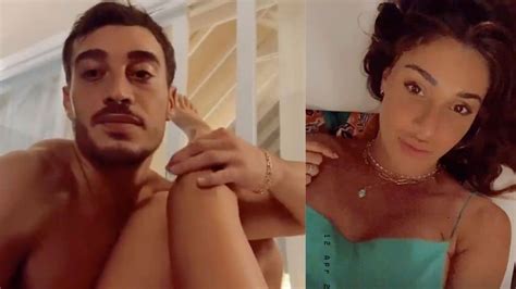 Bel N Rodriguez E Antonino Spinalbese In Vacanza Alle Maldive Polemica Su Instagram Fiumi Di