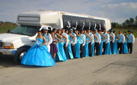 Before getting defensive with your parents, any other member of your family or court of honor, think before you speak. Quinceanera Ideas: Como Hacer Una ENTRADA DE QUINCEANERA Y ...