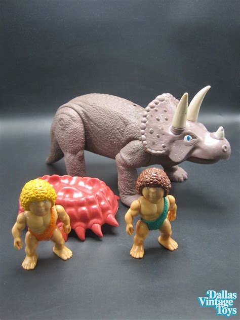 1987 Playskool Definitely Dinosaurs Triceratops With Cave Men 1a